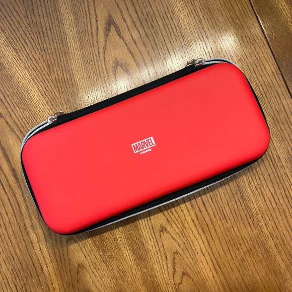 Marvel’s ‘The Avengers’ Nintendo Switch case - Picture 3 of 5